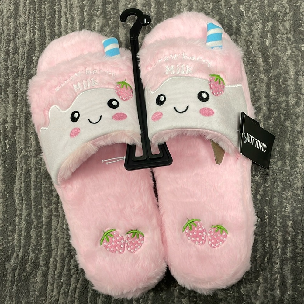 “Hot Topic” Multiple Sizes Strawberry Milk Sherpa Slippers
